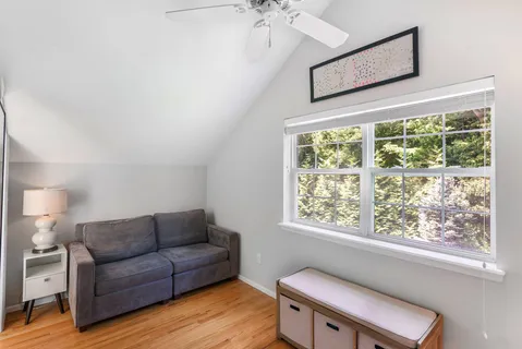 $2,995,000 | 97 Spring Close Highway, East Hampton, NY 11937