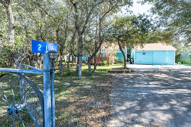 $235,000 | 216 Steart Street, Rockport, TX 78382