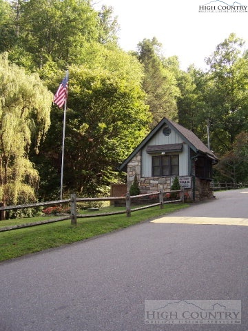 Roaring Ridge Road Deep Gap, NC 28618 - Photo 5 of 42