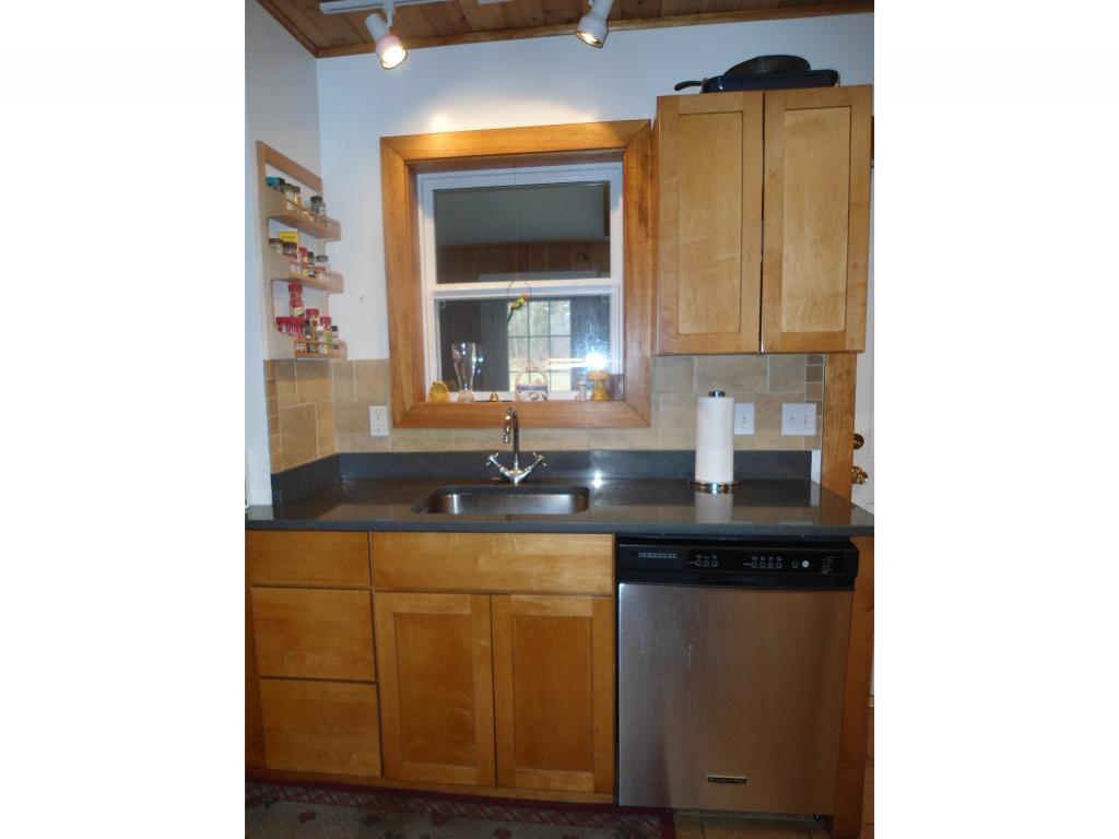 137 Lincoln Avenue Rutland, VT 05701 - Photo 4 of 20