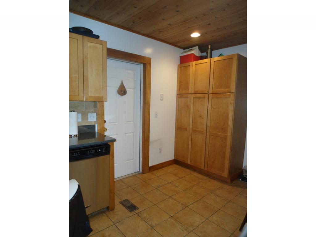 137 Lincoln Avenue Rutland, VT 05701 - Photo 5 of 20