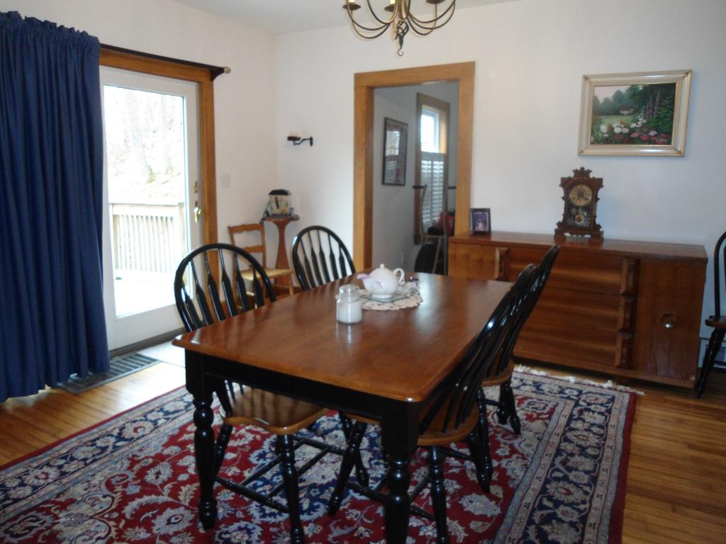 137 Lincoln Avenue Rutland, VT 05701 - Photo 6 of 20