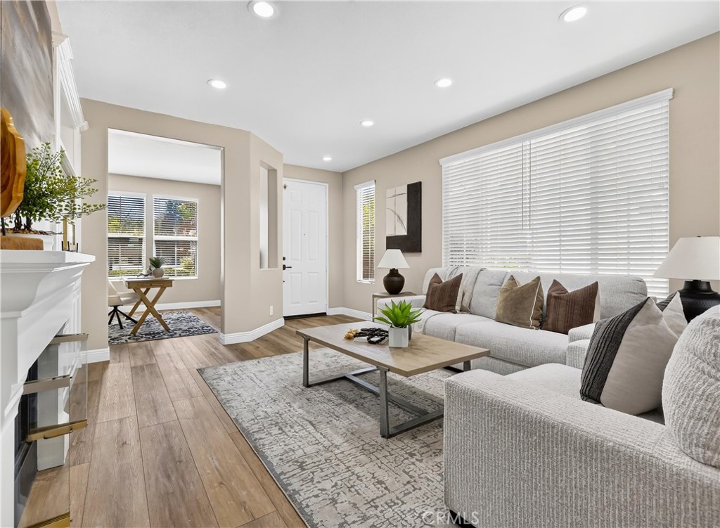 15 Kyle Court Ladera Ranch, CA 92694 - Photo 5 of 72 Gallery Image 5