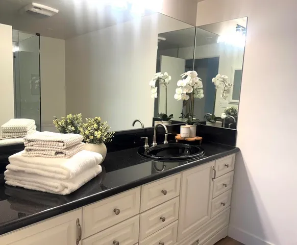 a close view of sink and tap