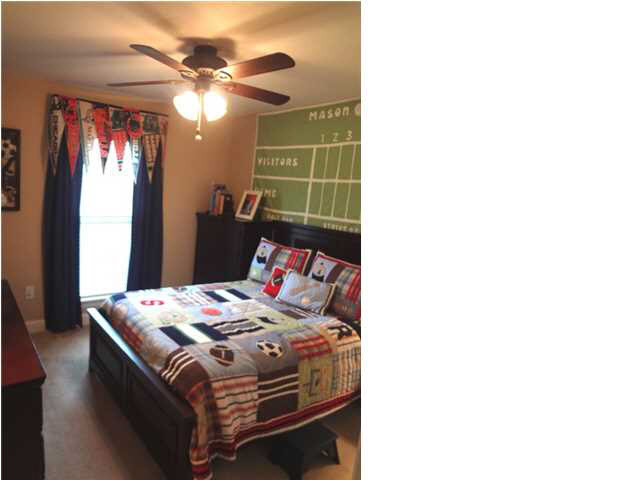 318 Kings Ridge Circle Brandon, MS 39047 - Photo 9 of 24 This is the second hall bedroom.