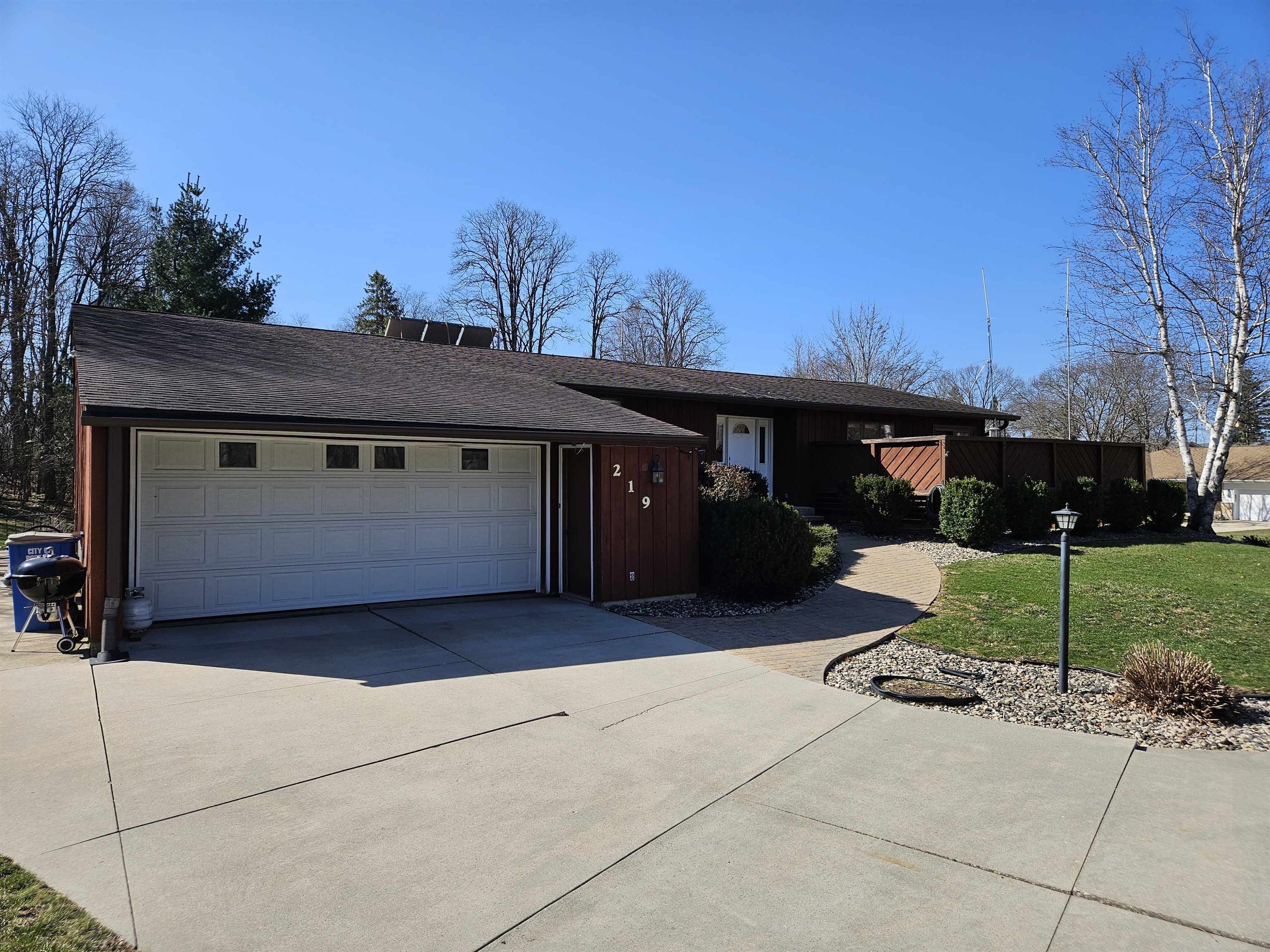 219 James Street Portage, WI 53901 - Photo 11 of 44