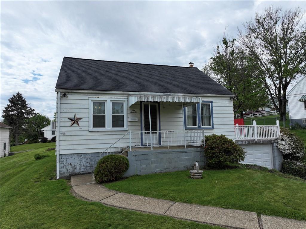 1070 Maple Avenue Washington, PA 15301 - Photo 1 of 28 a house that has a garden