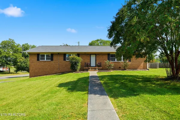 $450,000 | 7552 Berkshire Boulevard, Powell, TN 37849