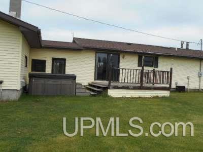 2733 18th Road Escanaba, MI 49829 - Photo 34 of 35