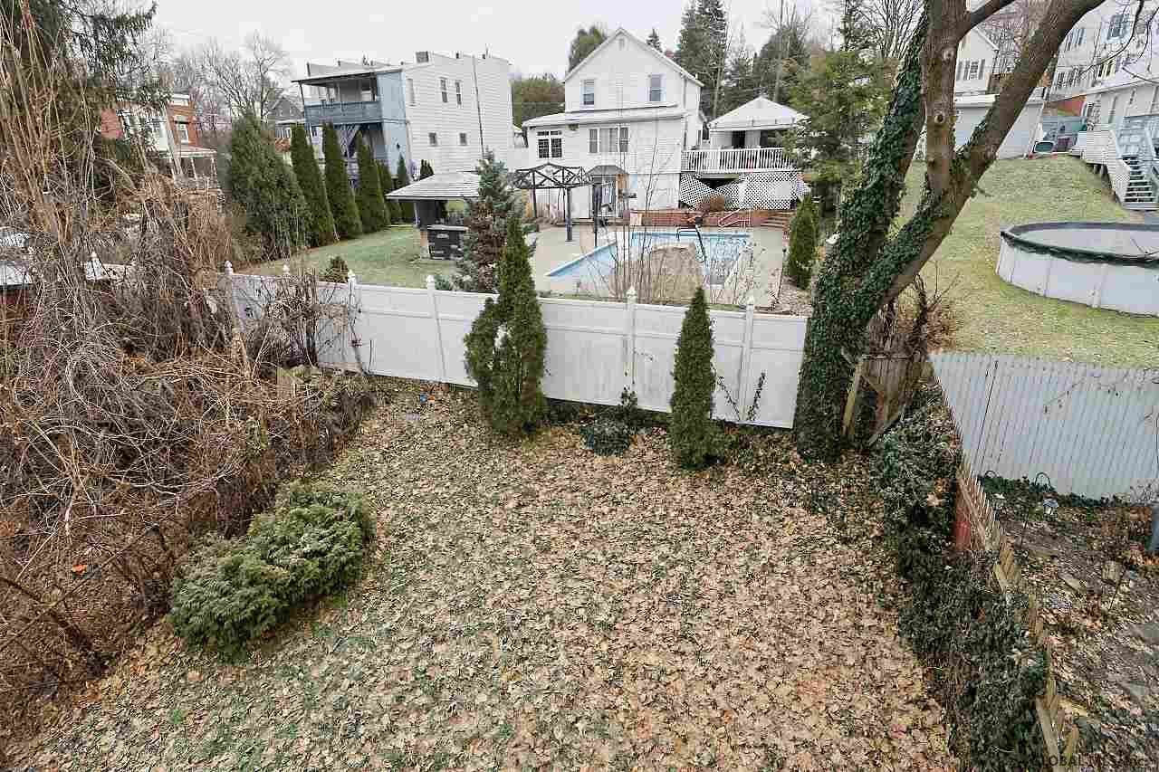 552 East Street Rensselaer, NY 12144 - Photo 3 of 32 Photo 3