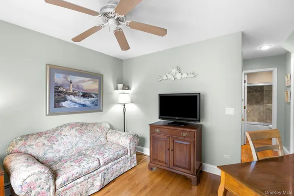 $629,000 | 39 Bayview Avenue, Bayport, NY 11705