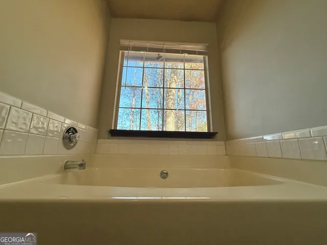 $2,100 | 235 Whirlwind Court, Atlanta, GA 30349