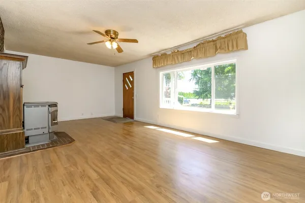 $494,999 | 14523 Pioneer Way East, Puyallup, WA 98372