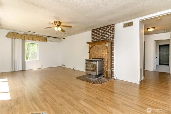 $494,999 | 14523 Pioneer Way East, Puyallup, WA 98372