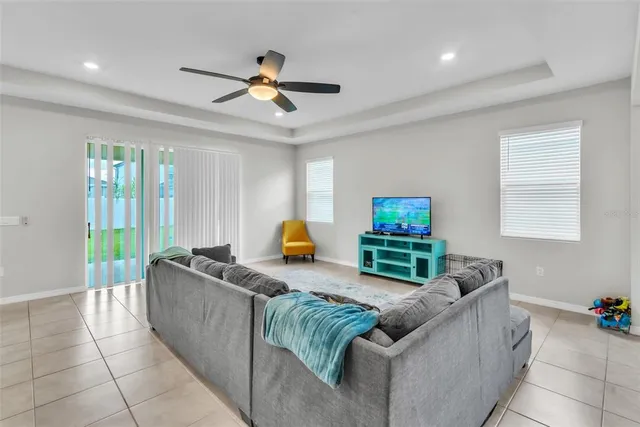 $430,000 | 528 Ocean Spray Drive, Ruskin, FL 33570