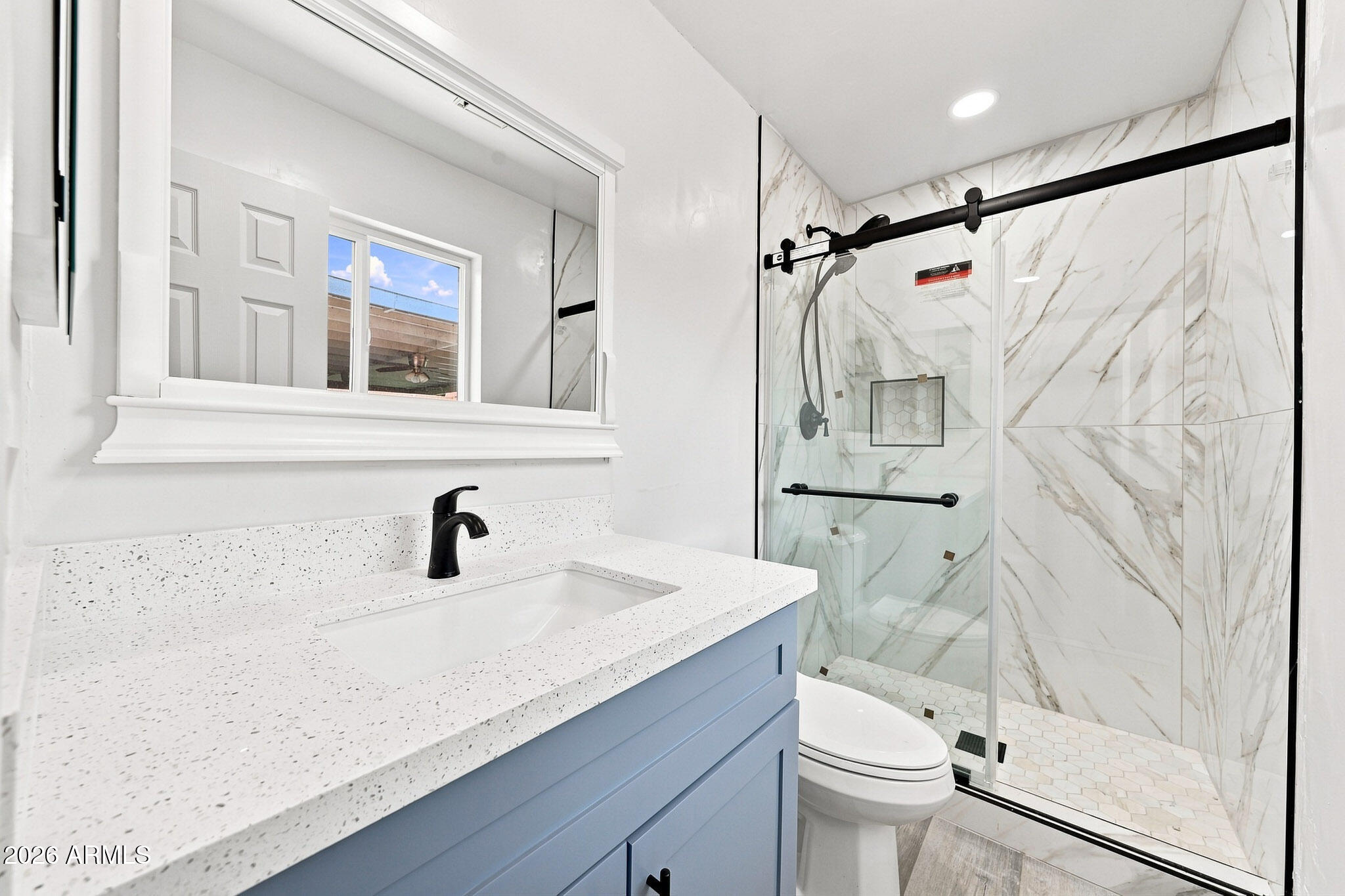 3720 West Bethany Home Road Phoenix, AZ 85019 - Photo 8 of 17 Mother In Law En-Suite Bath