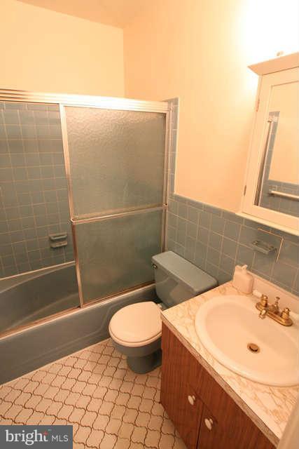 3904 Harrison Road Beltsville, MD 20705 - Photo 9 of 15 Bath