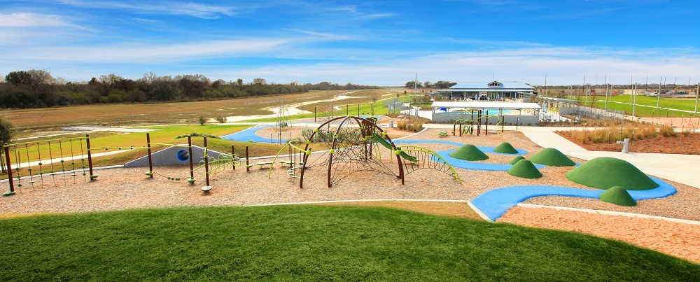 5519 Bonfire Alley Manvel, TX 77578 - Photo 18 of 21 a view of swimming pool with outdoor seating and yard in back