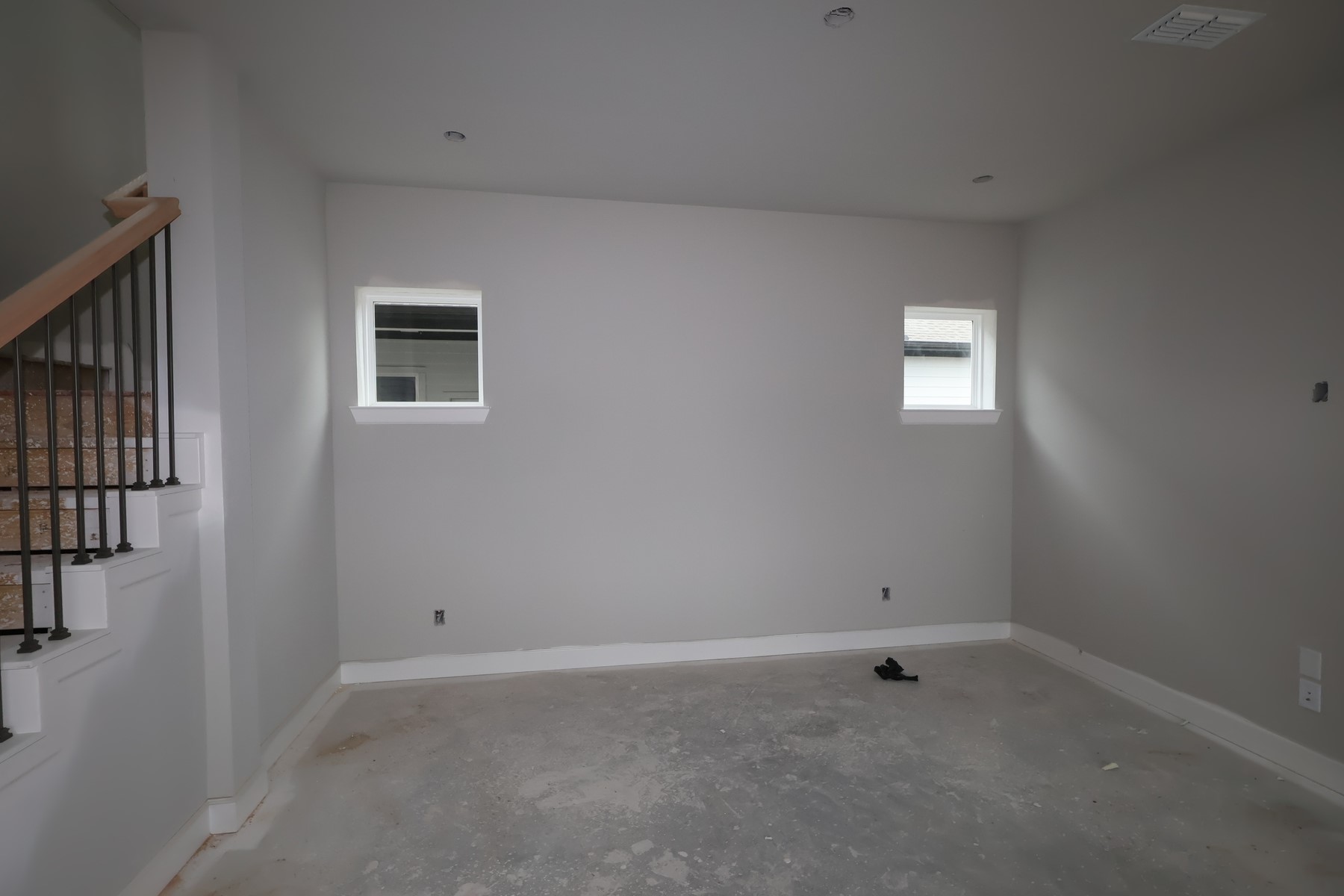 5519 Bonfire Alley Manvel, TX 77578 - Photo 6 of 21 an empty room with windows