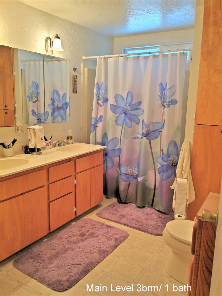 1925 Crestbrook Road Medford, OR 97504 - Photo 15 of 28 Additional Photo