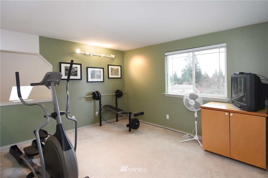 331 240th Street Southwest Bothell, WA 98021 - Photo 12 of 25