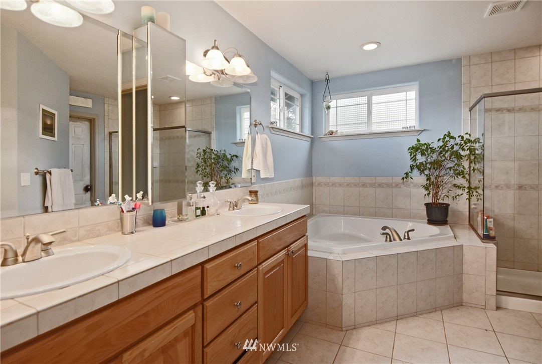 331 240th Street Southwest Bothell, WA 98021 - Photo 15 of 25