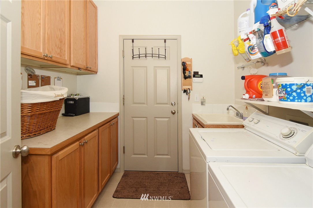 331 240th Street Southwest Bothell, WA 98021 - Photo 22 of 25