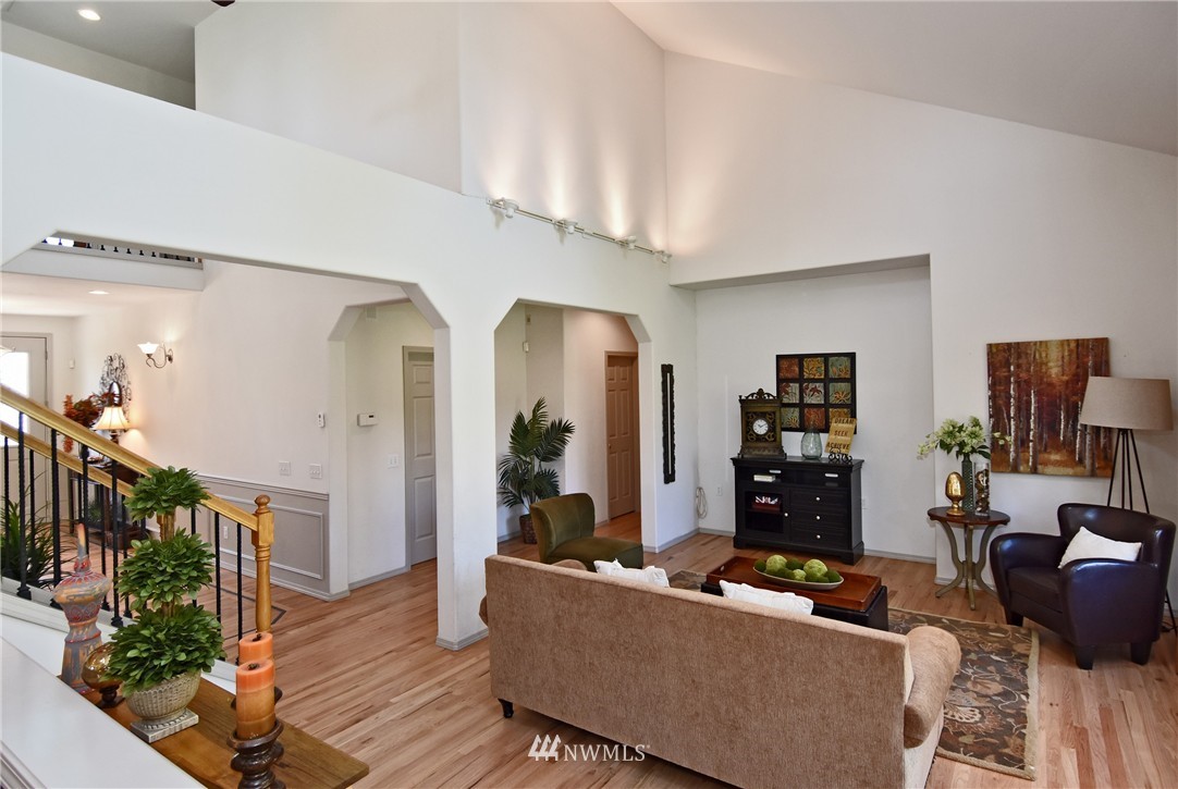 331 240th Street Southwest Bothell, WA 98021 - Photo 10 of 25
