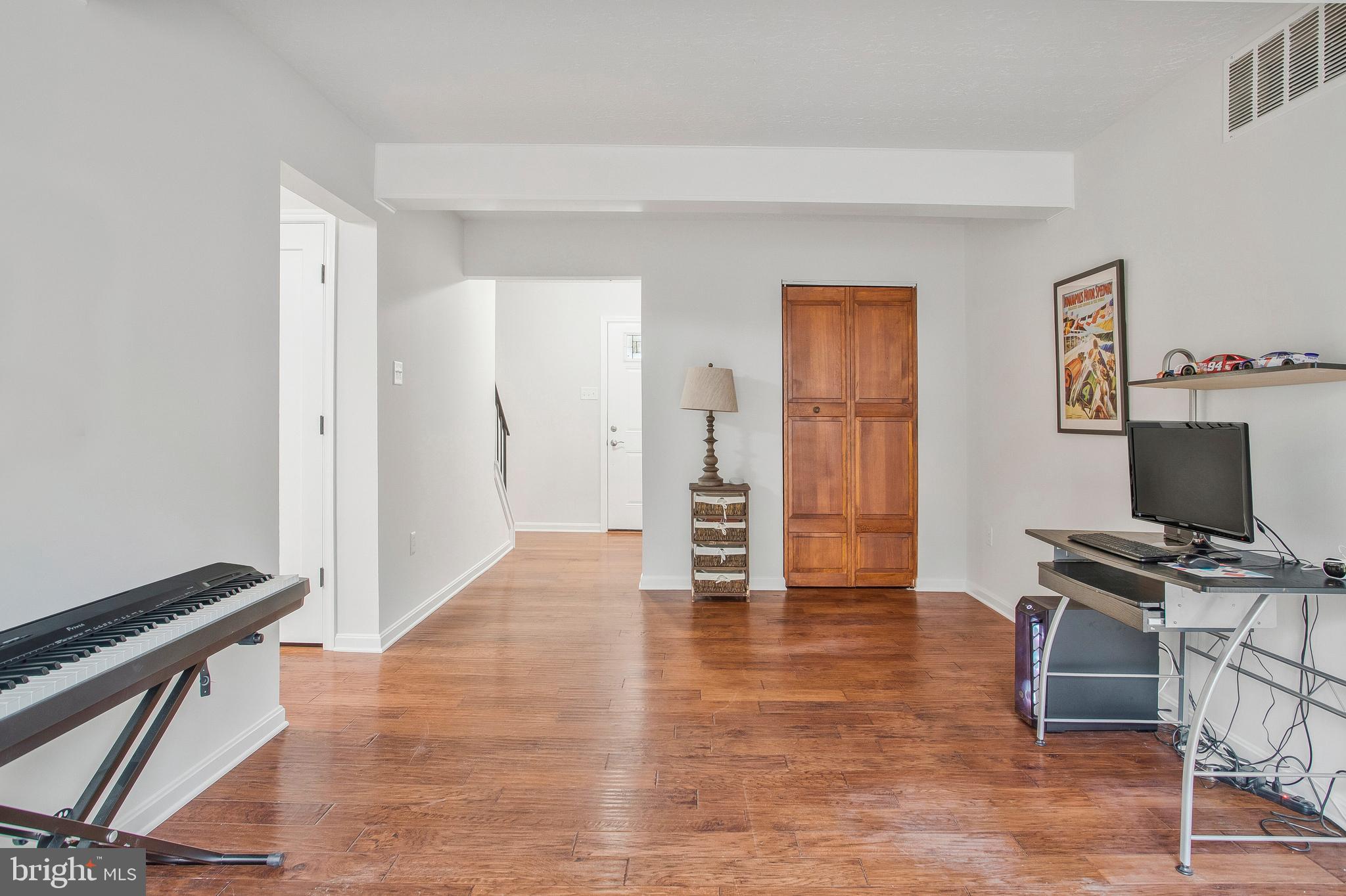 1804 Montreal Road Severn, MD 21144 - Photo 9 of 37 Family Room