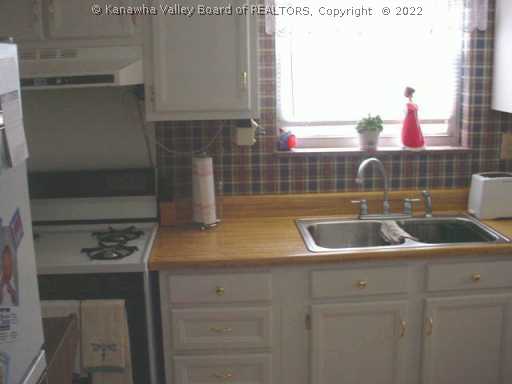 102 Carolyn Road Charleston, WV 25313 - Photo 3 of 8 Other.