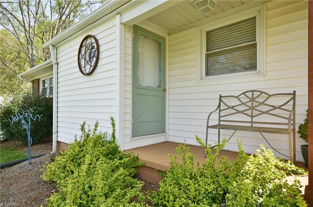 3735 Transou Road Pfafftown, NC 27040 - Photo 2 of 17 Gallery Image 2