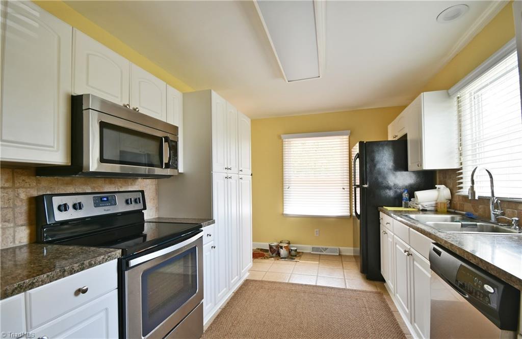 3735 Transou Road Pfafftown, NC 27040 - Photo 6 of 17 Gallery Image 6