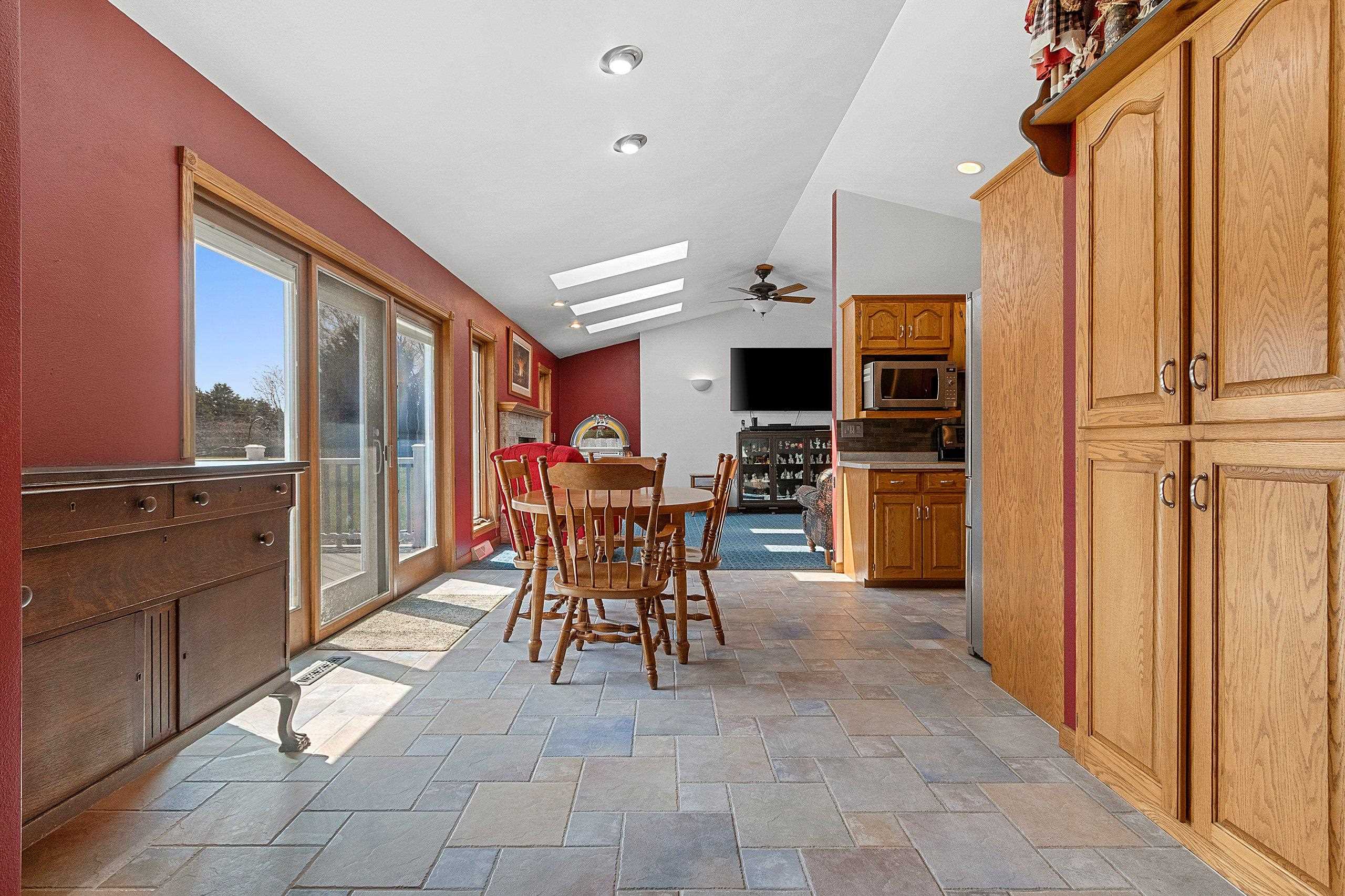 W3195 Rock Road Appleton, WI 54913 - Photo 9 of 50