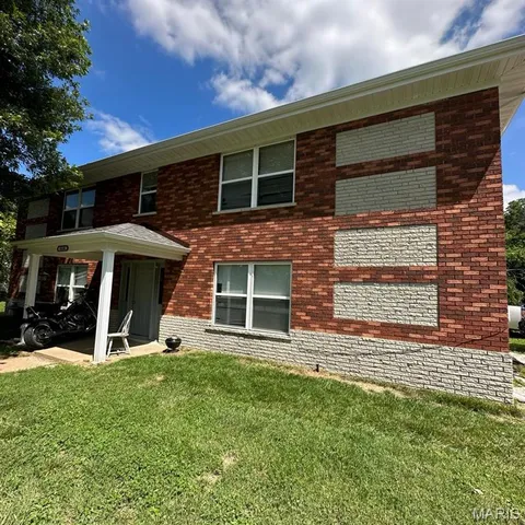 $800 | 3830 Vogt Road, Unit B, Byrnes Mill, MO 63051