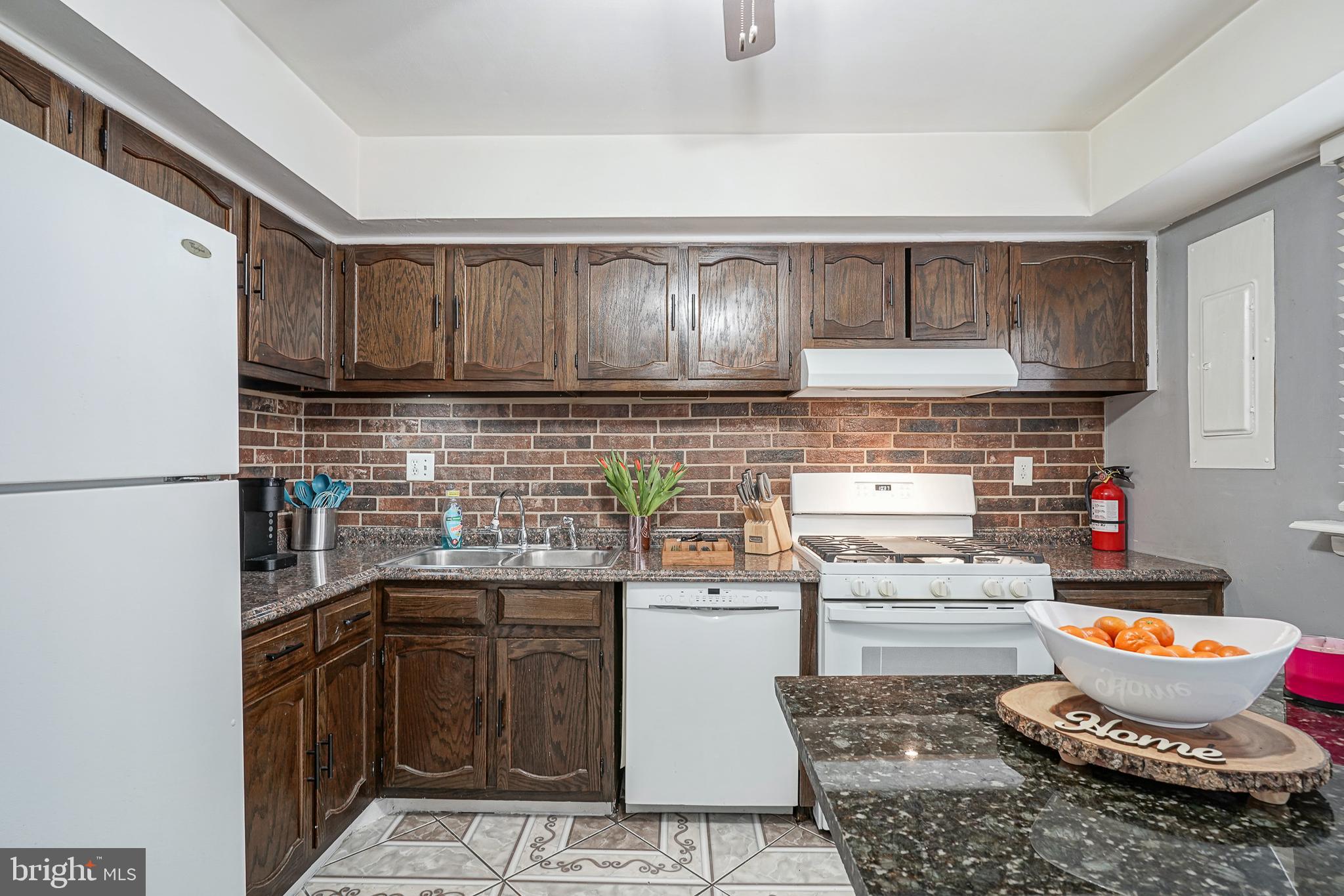 11 Dover Court, Unit B39 Clementon, NJ 08021 - Photo 10 of 26
