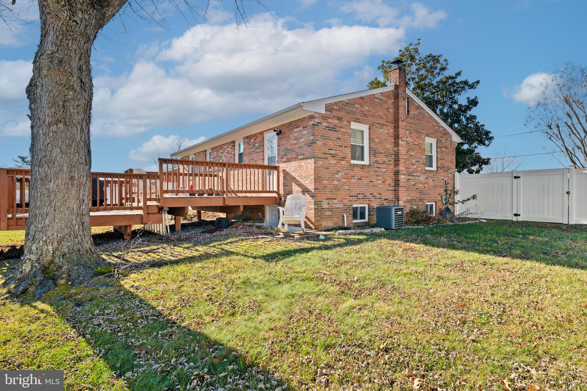 8900 Townsend Lane Clinton, MD 20735 - Photo 26 of 30 a view of a house with backyard