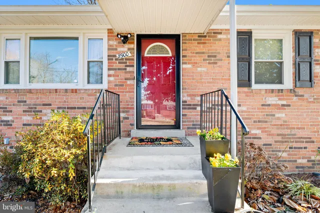 $410,000 | 8900 Townsend Lane, Clinton, MD 20735