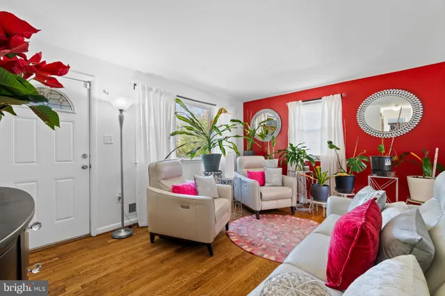 $410,000 | 8900 Townsend Lane, Clinton, MD 20735