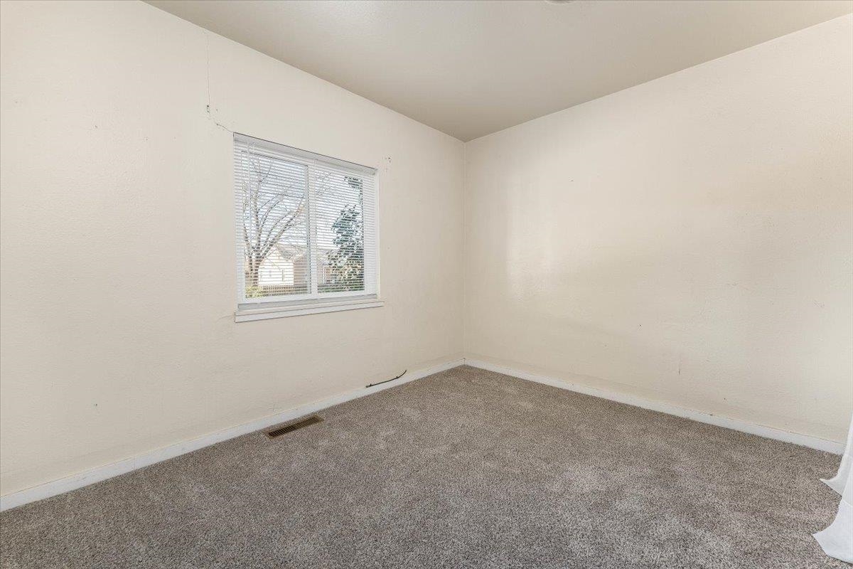 532 Madison Street Red Bluff, CA 96080 - Photo 14 of 35