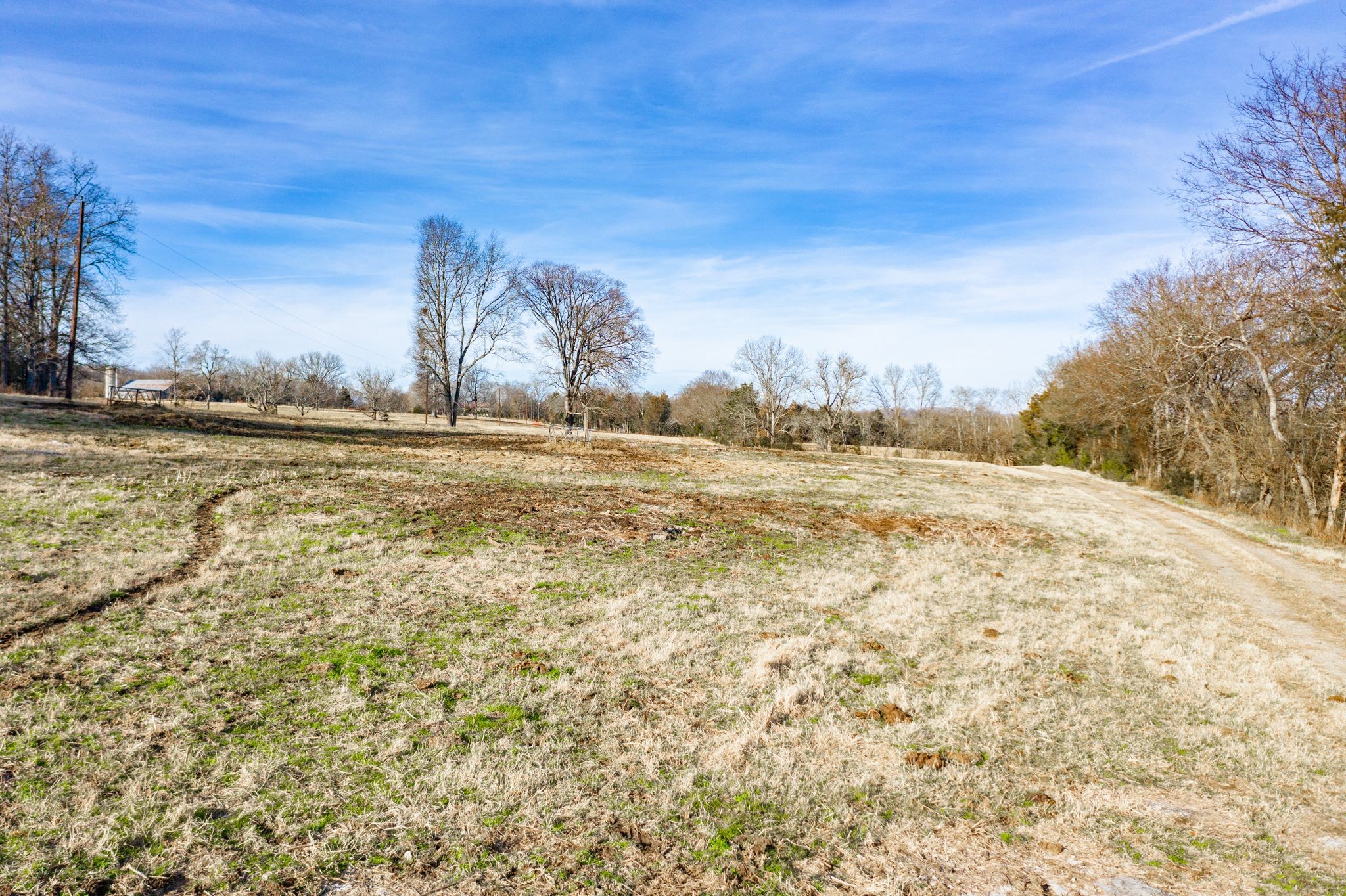 742 Webb Road Eagleville, TN 37060 - Photo 28 of 34 a view of an ocean and a houses