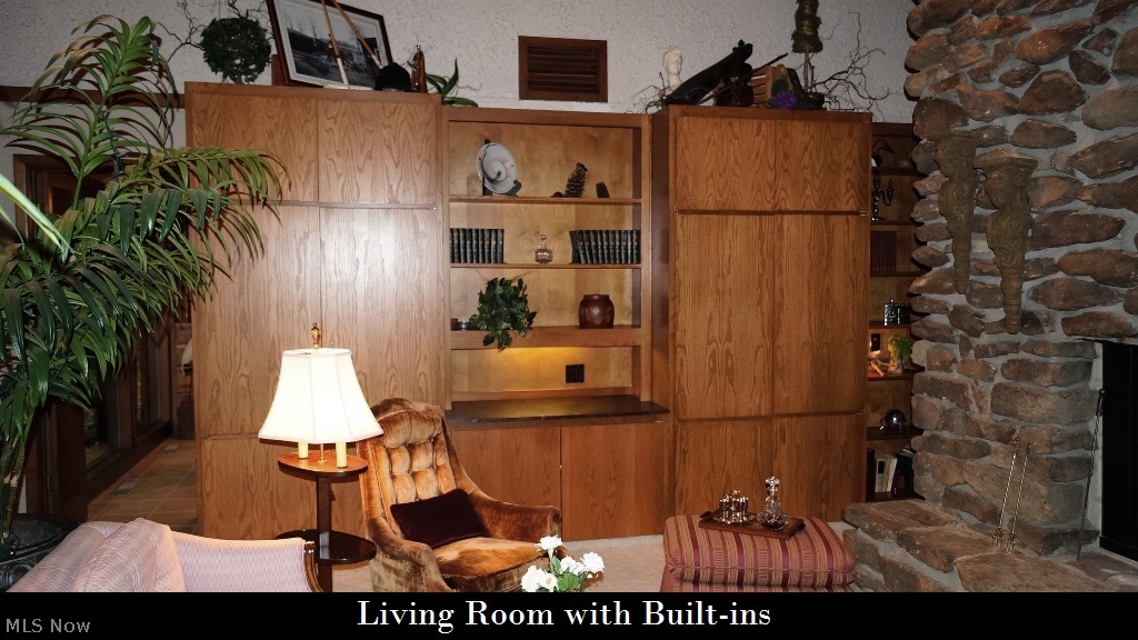 17631 Falling Leaves Road Strongsville, OH 44136 - Photo 7 of 25 Gallery Image 7