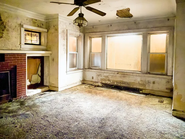 $149,900 | 609 East 88th Place, Chicago, IL 60619