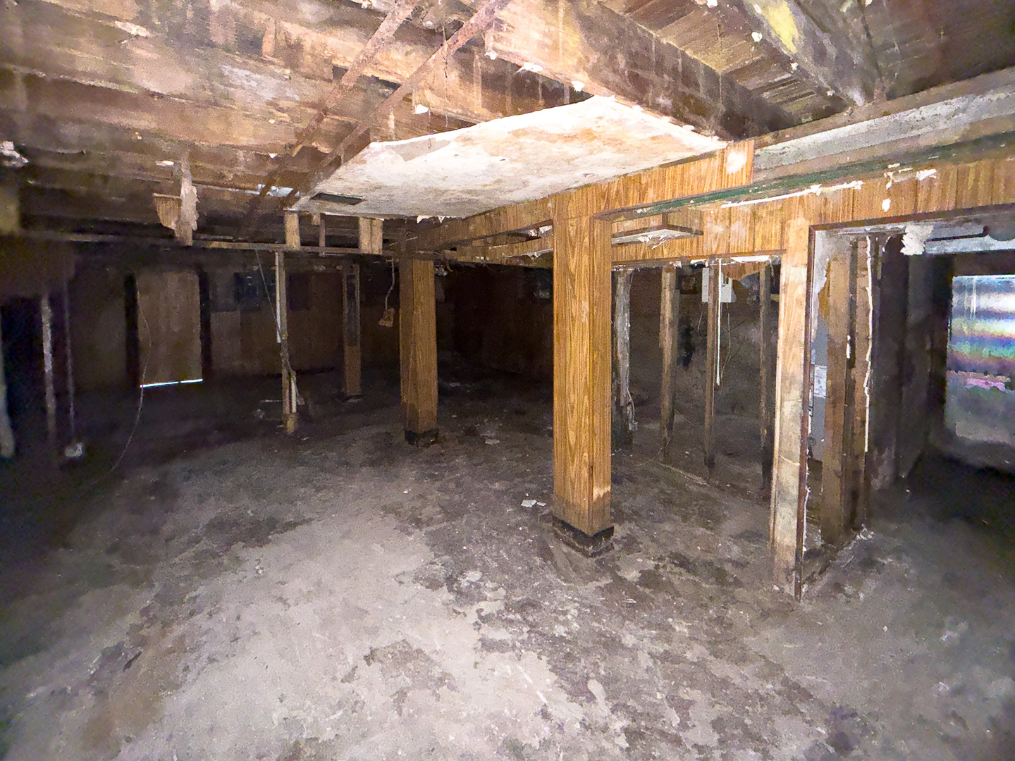 609 East 88th Place Chicago, IL 60619 - Photo 21 of 27 a view of a room with gym equipment