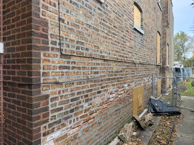 $149,900 | 609 East 88th Place, Chicago, IL 60619