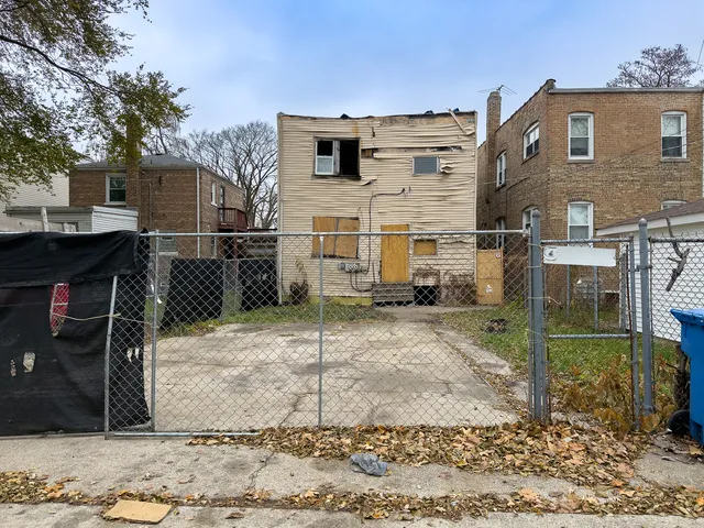 $149,900 | 609 East 88th Place, Chicago, IL 60619