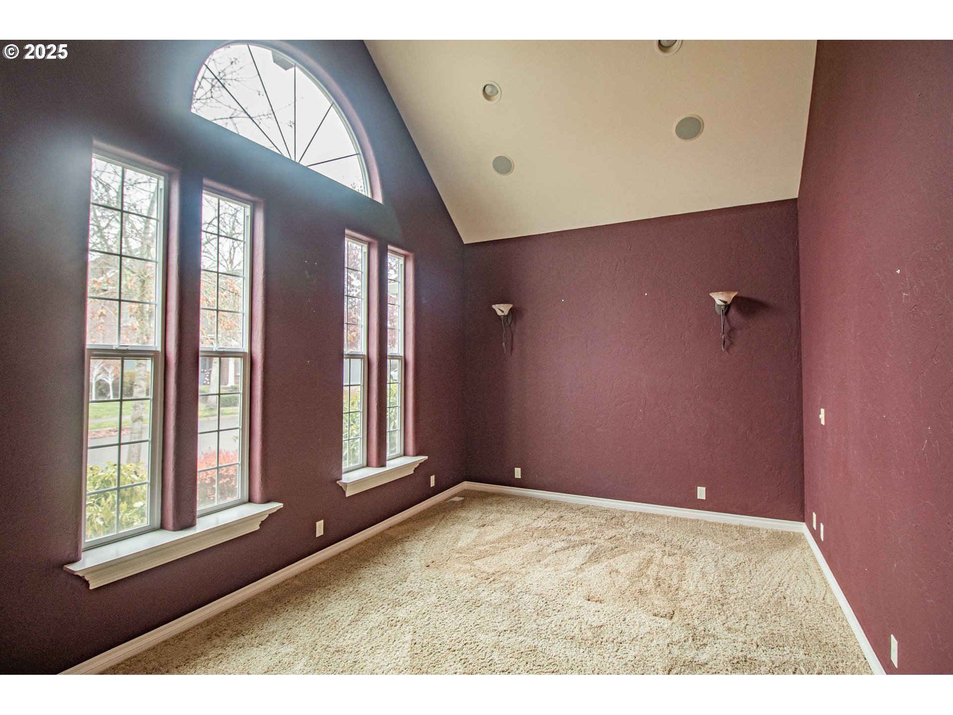 3760 Meadow View Drive Eugene, OR 97408 - Photo 13 of 46 view of an empty room with a window