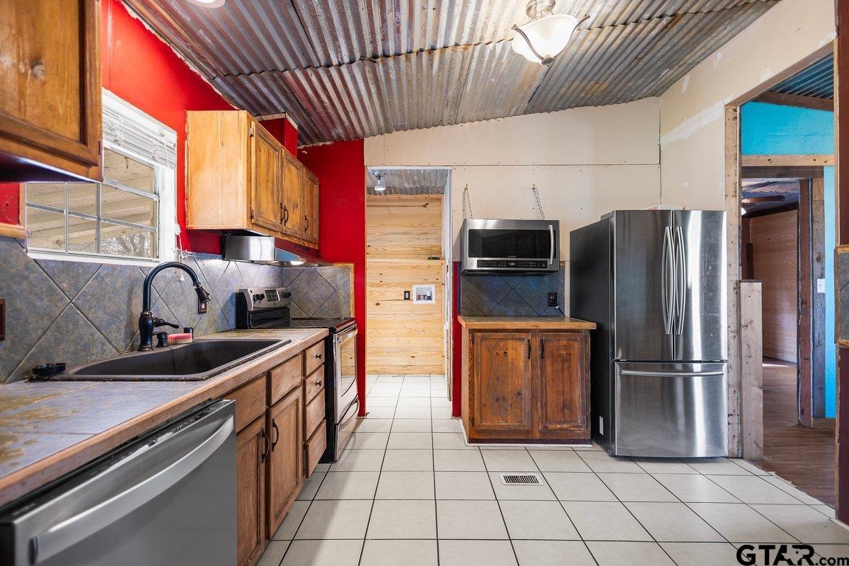 11867 Cherokee Way Lindale, TX 75771 - Photo 12 of 28