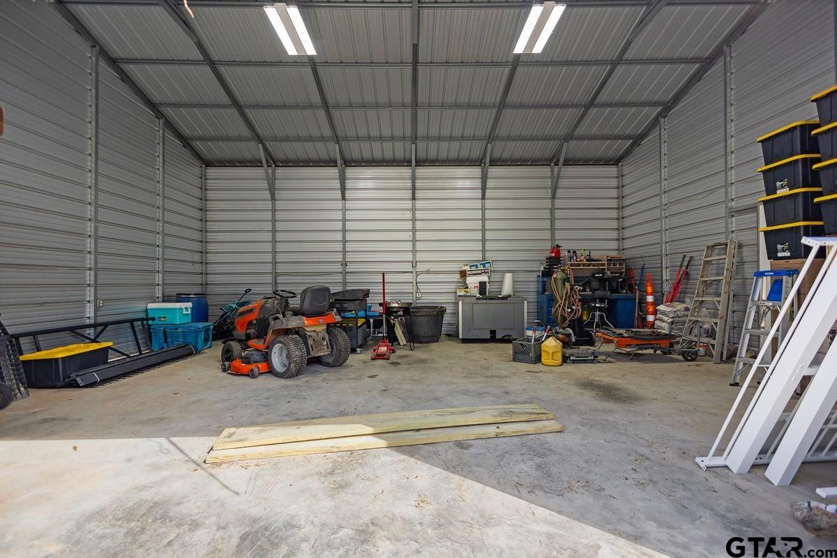 11867 Cherokee Way Lindale, TX 75771 - Photo 7 of 28