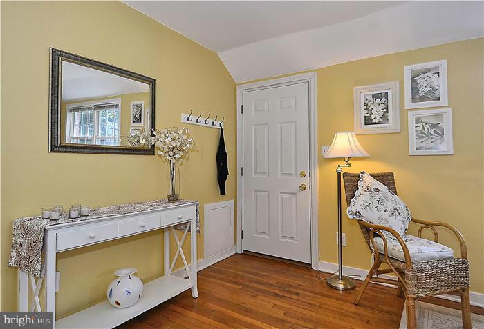 12611 Flack Street Silver Spring, MD 20906 - Photo 3 of 19 Interior (General)