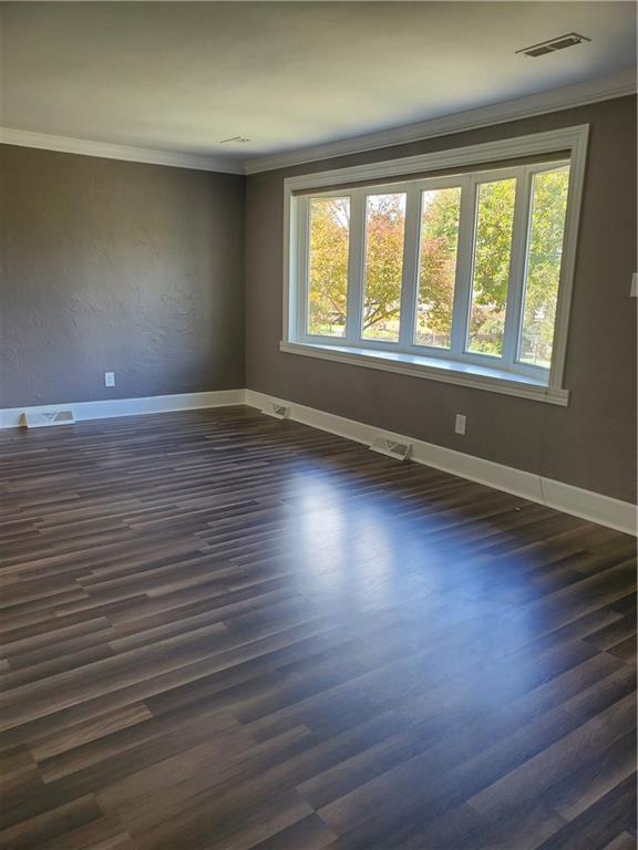 227 West Bruceton Road Pittsburgh, PA 15236 - Photo 3 of 23 Living Room w/ Bay Window